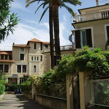 Hotel Fiorenza & Banksia Meuble Alassio Eksteriør bilde
