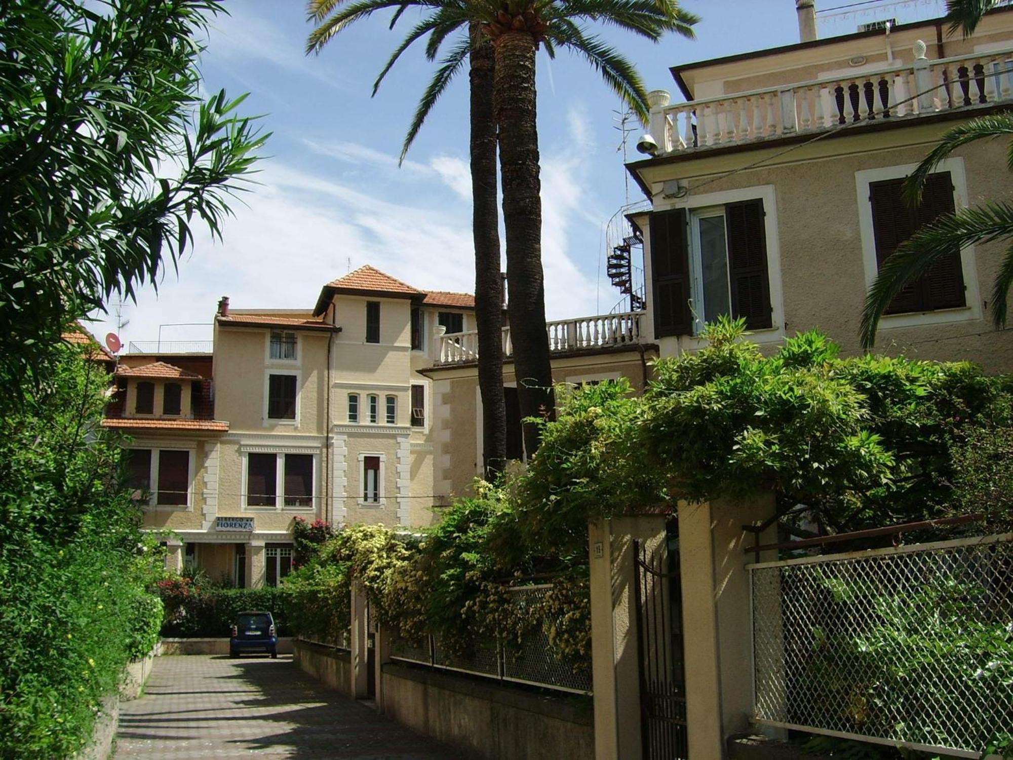 Hotel Fiorenza & Banksia Meuble Alassio Eksteriør bilde