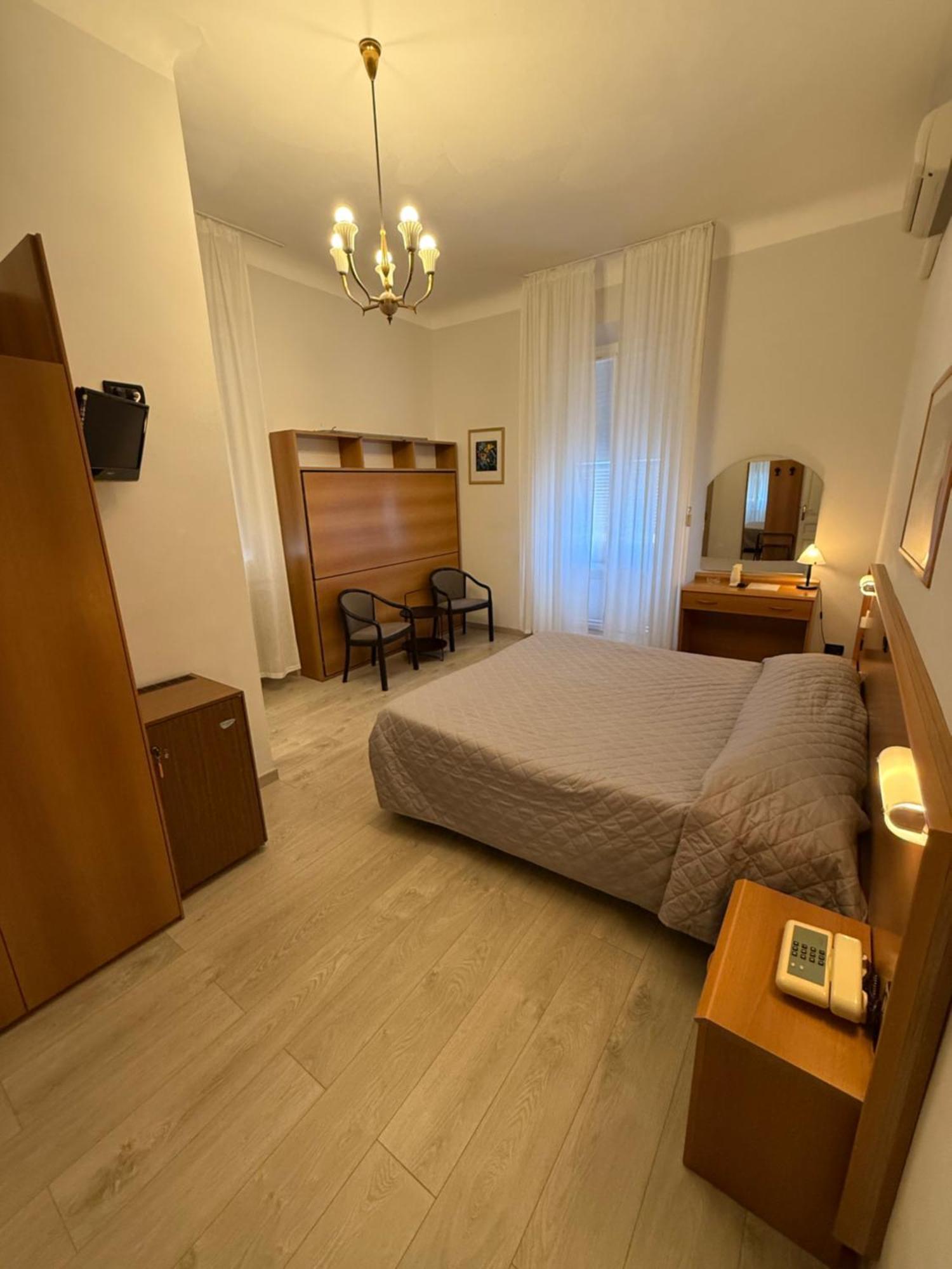 Hotel Fiorenza & Banksia Meuble Alassio Eksteriør bilde