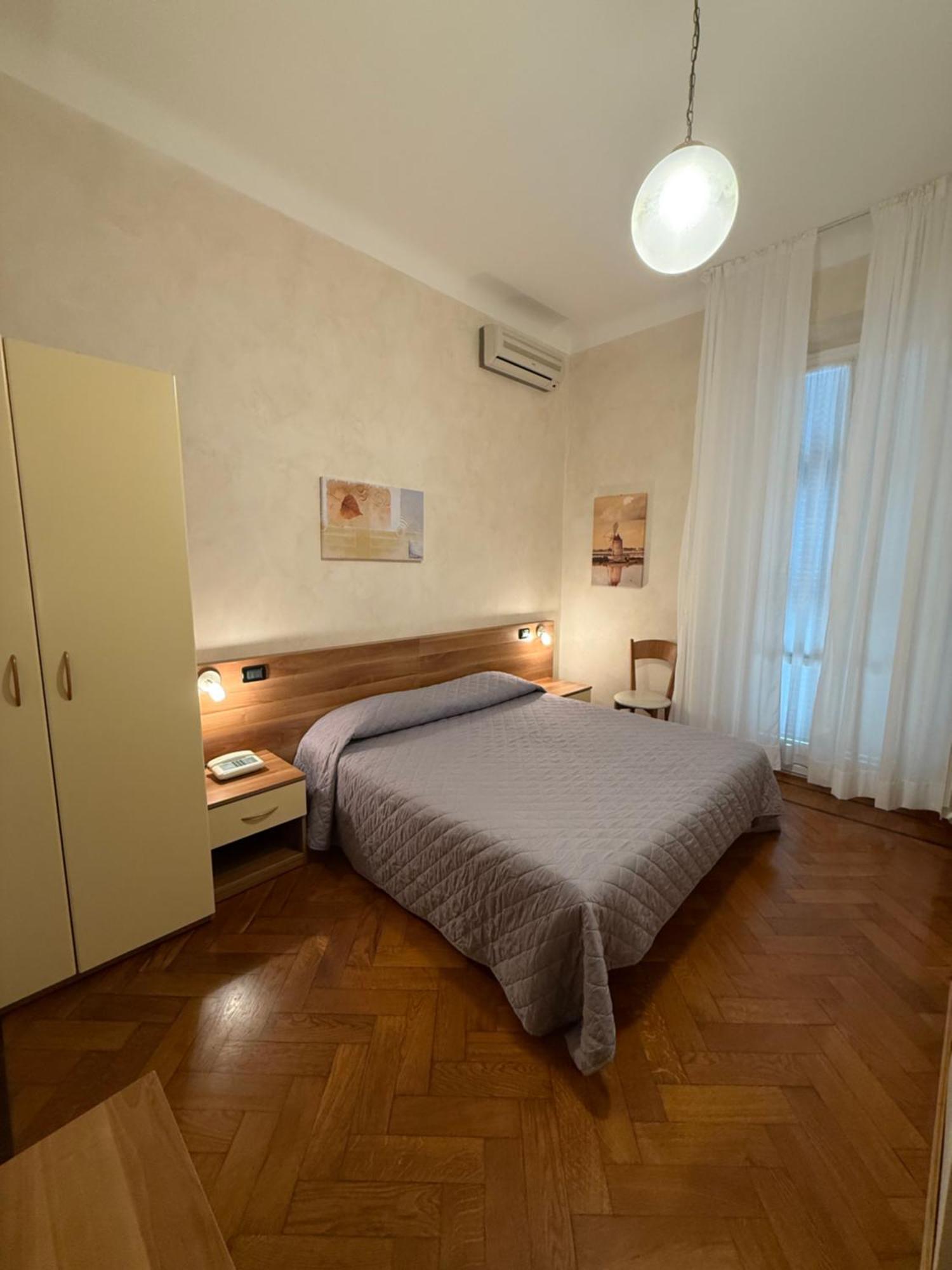 Hotel Fiorenza & Banksia Meuble Alassio Eksteriør bilde